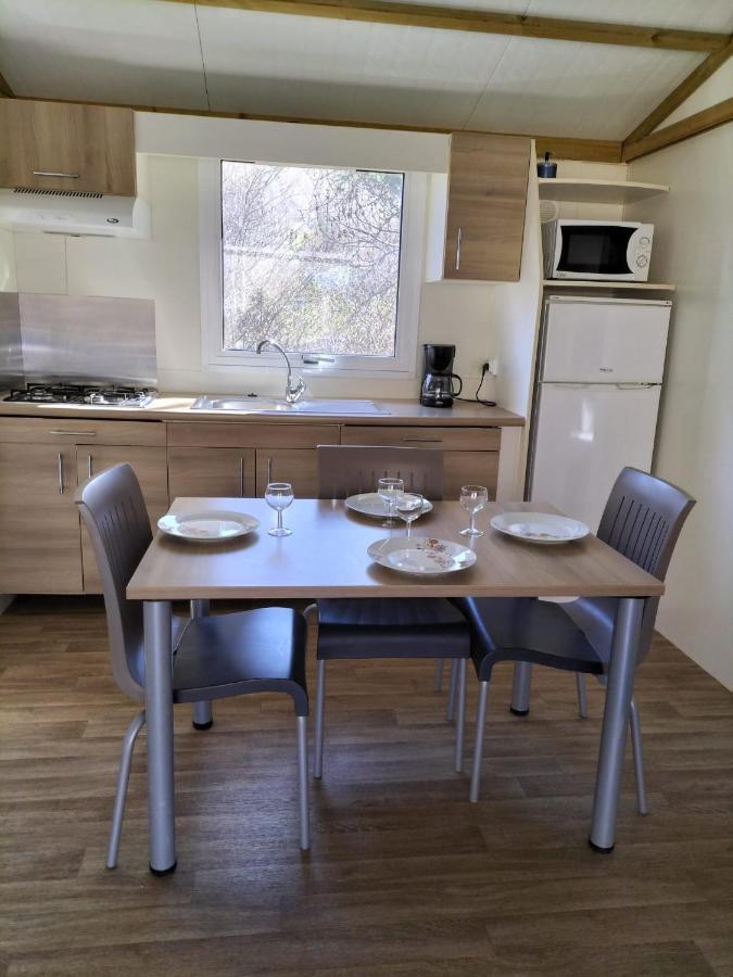 La Bréole Village De Chalets Et Camping La Pierre De L'Aigle מראה חיצוני תמונה