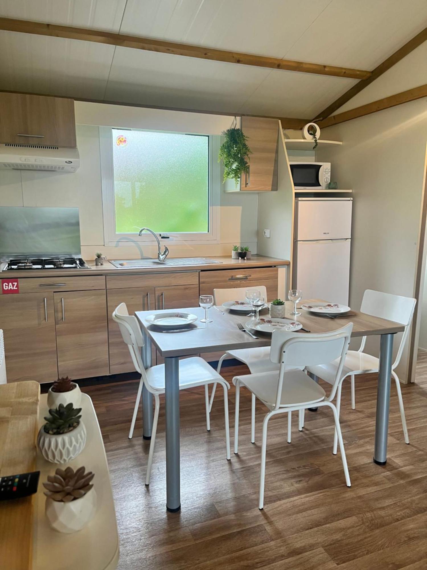 La Bréole Village De Chalets Et Camping La Pierre De L'Aigle מראה חיצוני תמונה